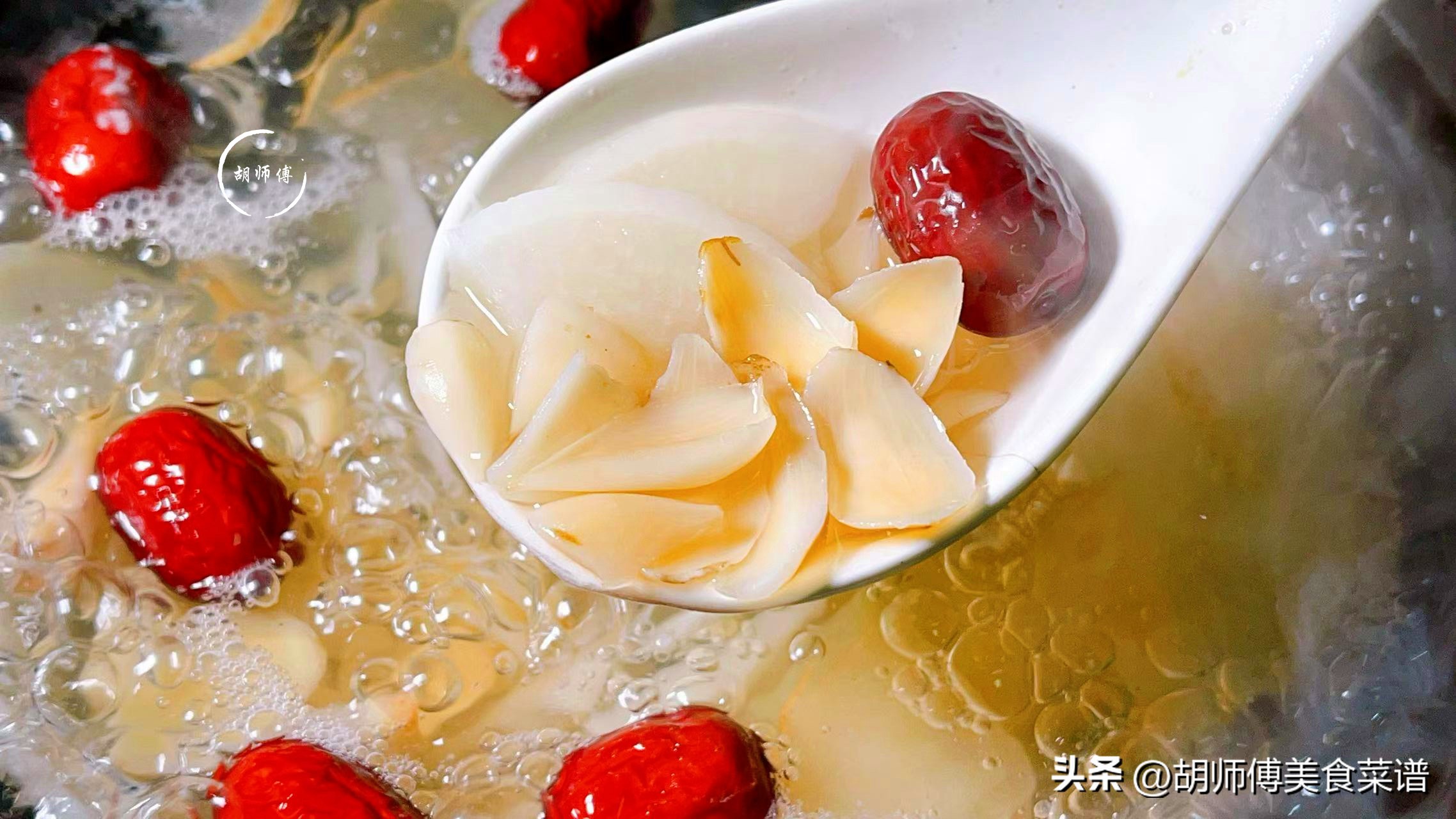 嗓子干痒咳嗽煮什么喝可以缓解,喉咙干痒夜间咳嗽喝什么汤最有效