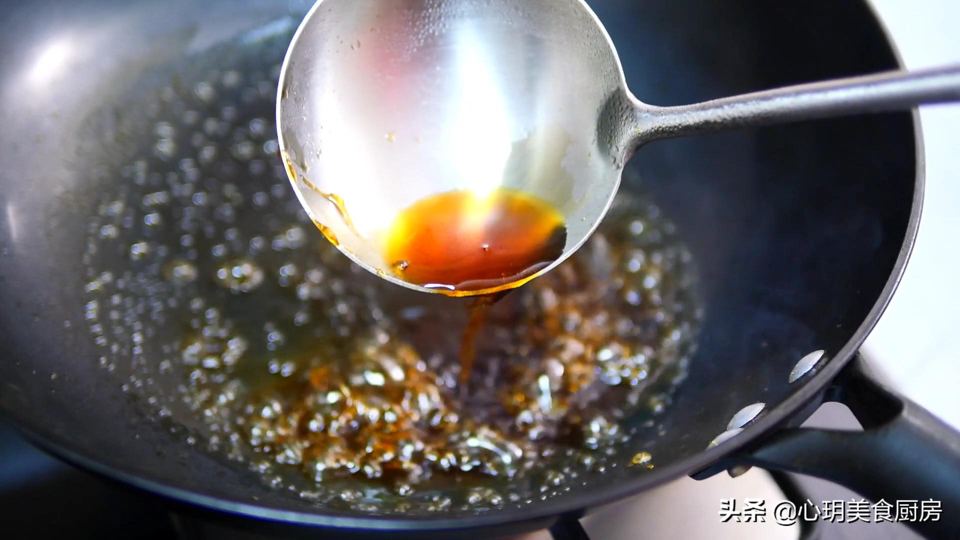 一瓶牛奶两个鸡蛋，教你在家自制焦糖布丁，孩子说：比吃豆腐还嫩