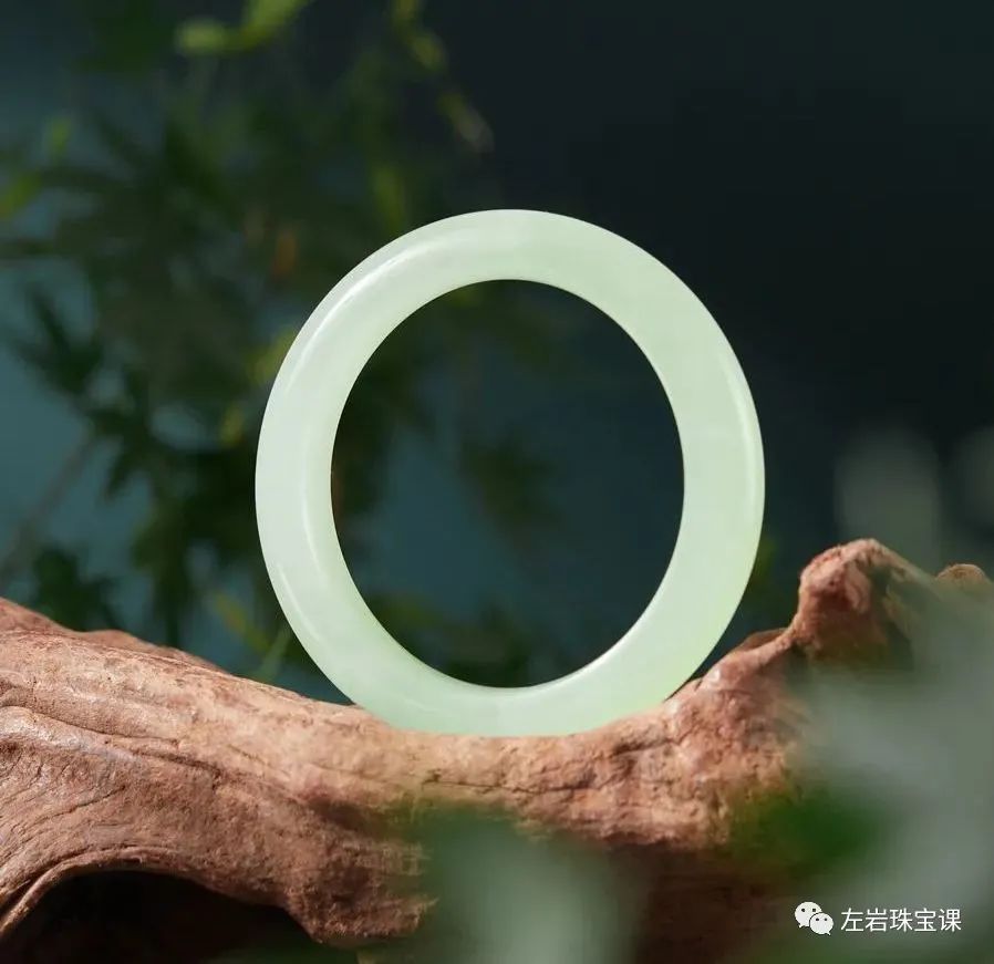 左岩晴水和田玉,晴水和田玉的价值