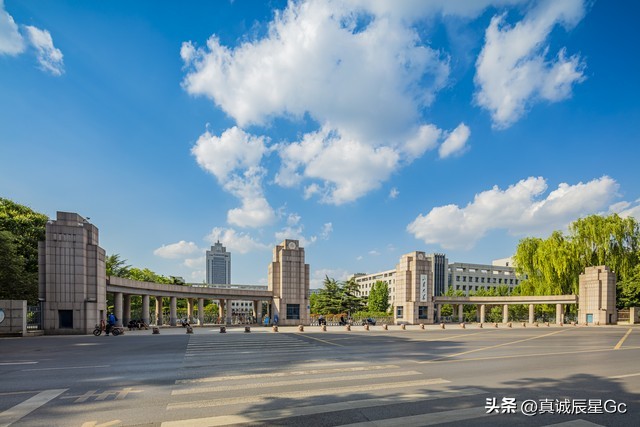 对于低分数孩子如何选择好的学校,高考择校选学校全攻略