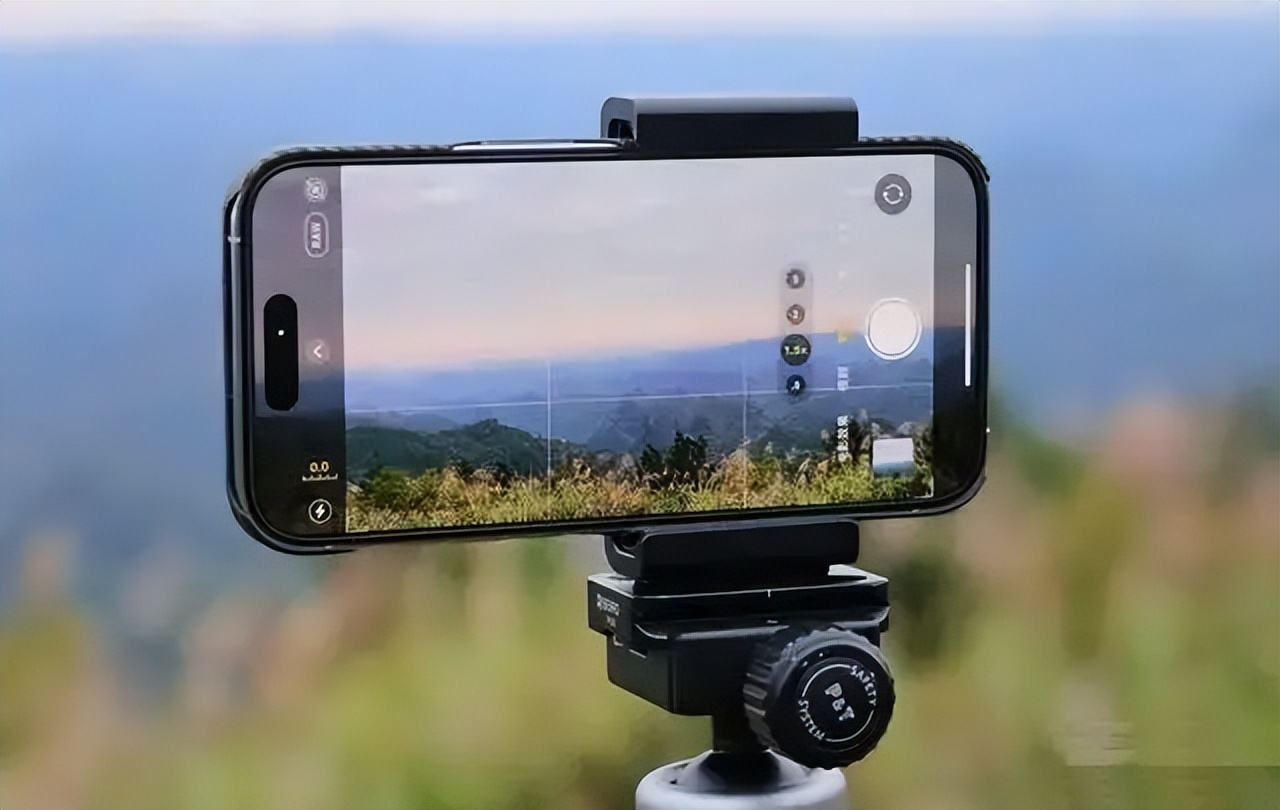 拍照好手感也不错的旗舰机,目前最值得购买的拍照机皇