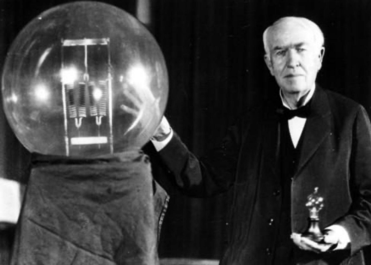 美国的110V电压,和中国的220V差别在哪?美国曾经想换却无能为力