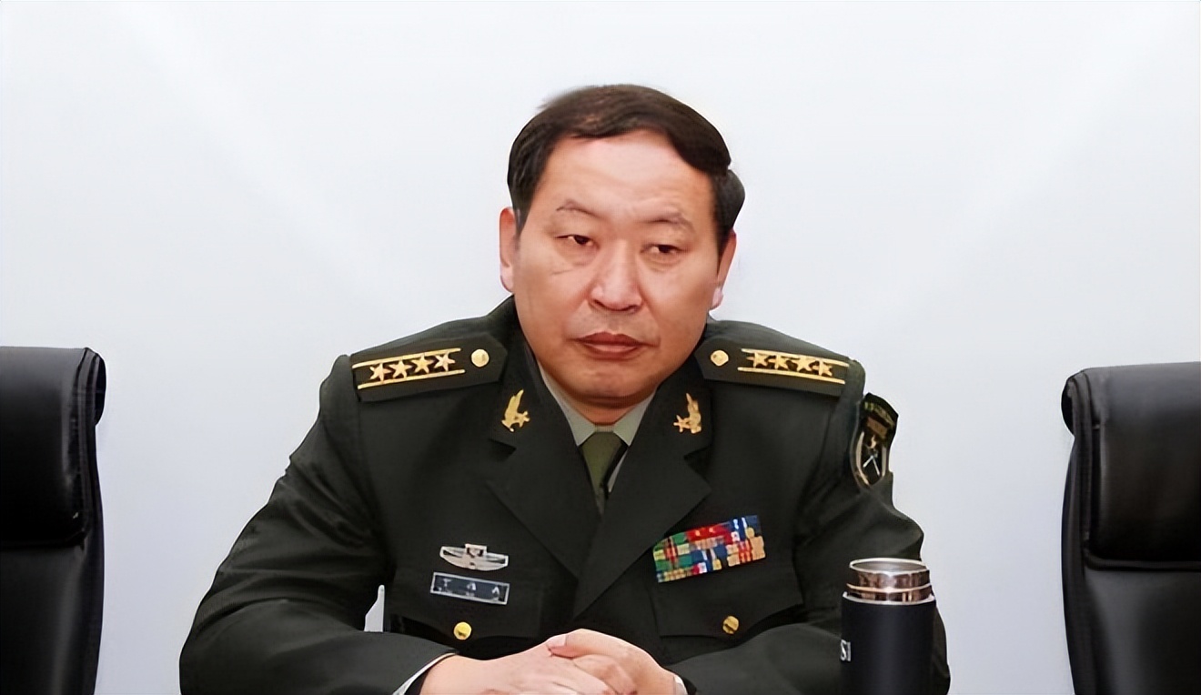 警察警衔对应的军衔是什么,军官警衔对应军衔的级别