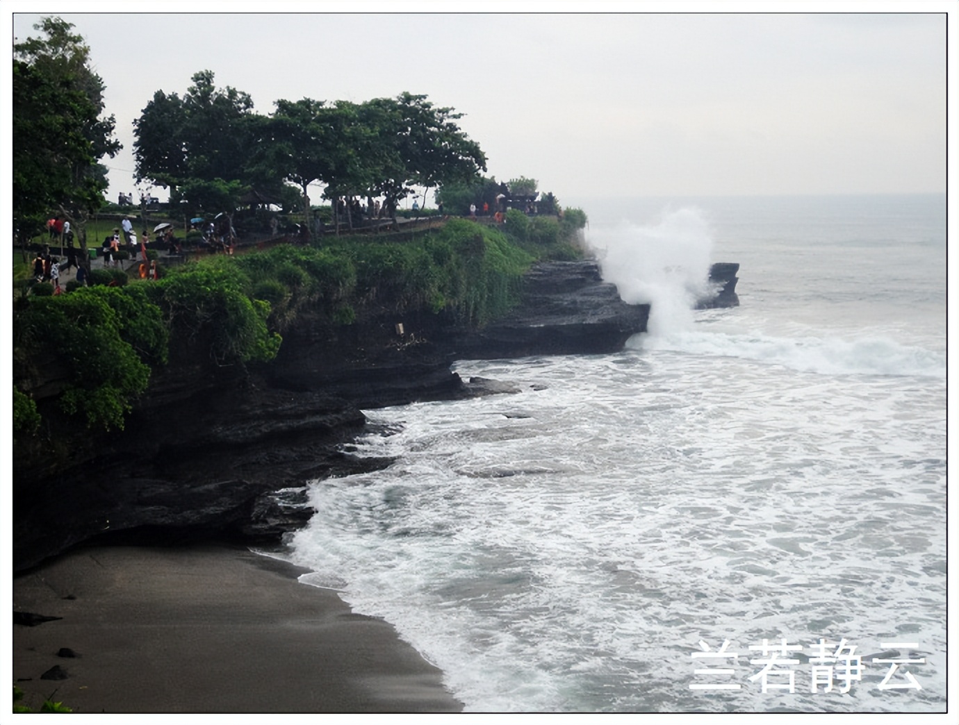 巴厘岛海神庙波涛汹涌,印尼巴厘岛皇威庙