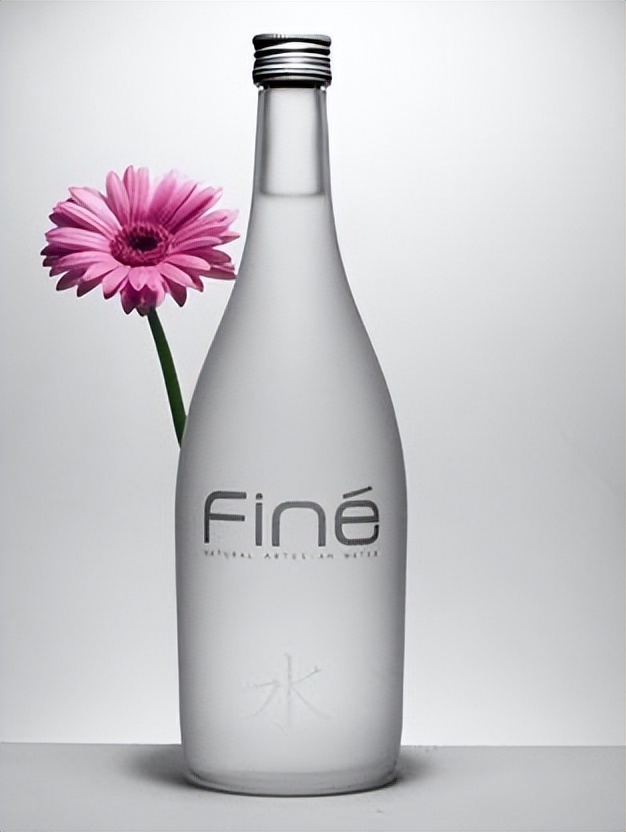 一瓶比奥迪A6还贵的矿泉水你见过吗?可能我真的喝不起