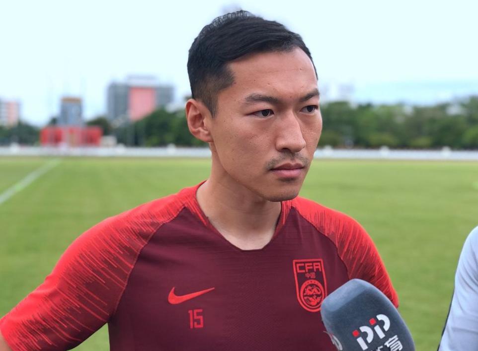 足协官方回应越位判罚,足协辟谣引争议