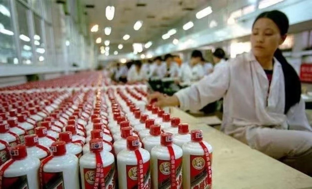 2017年的茅台酒为什么价格便宜,茅台酒国内便宜还是国外便宜