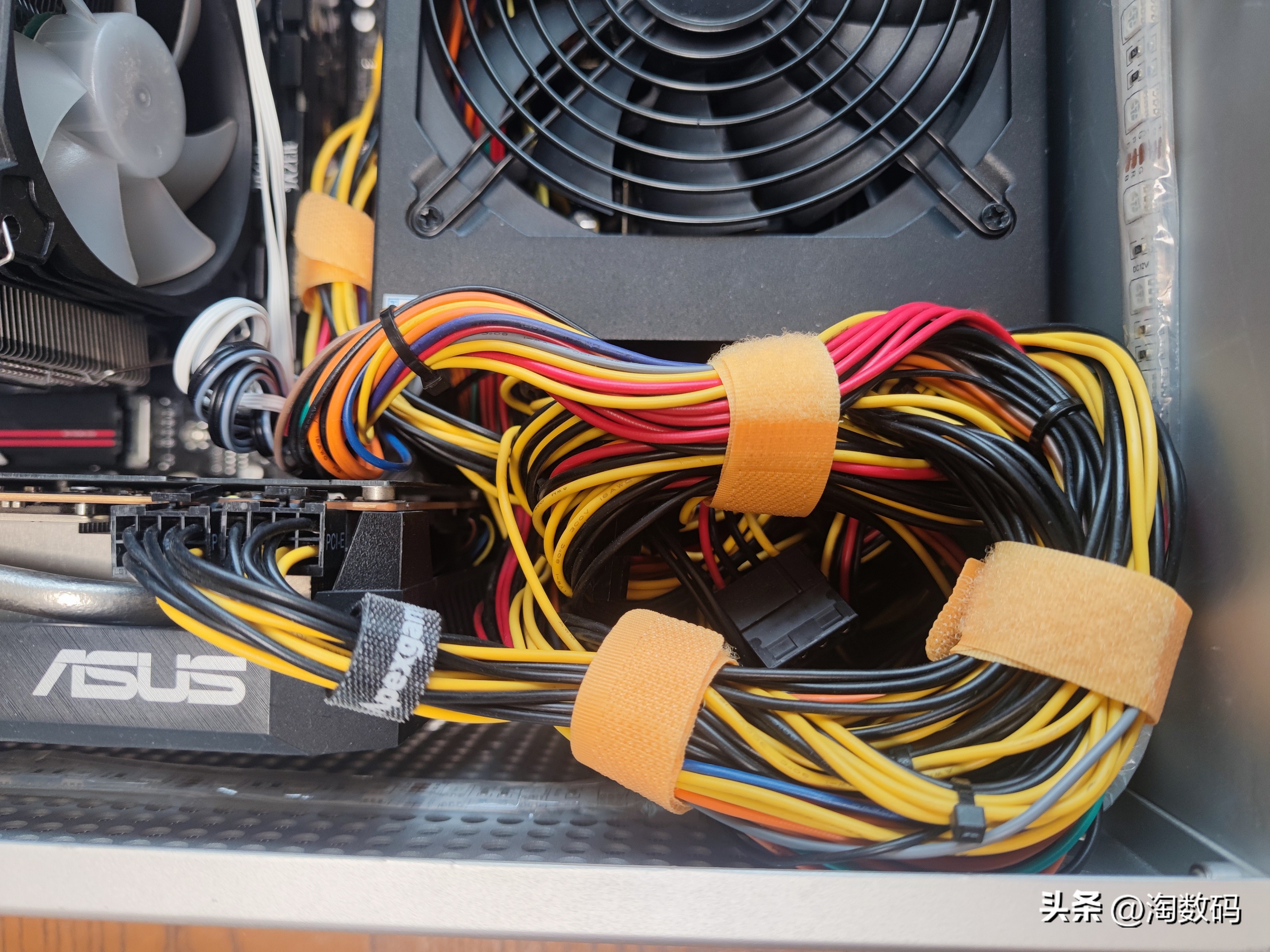 头铁矿卡配矿电:¥666块华硕RX5700+¥109块鑫谷金牌1250W装个机