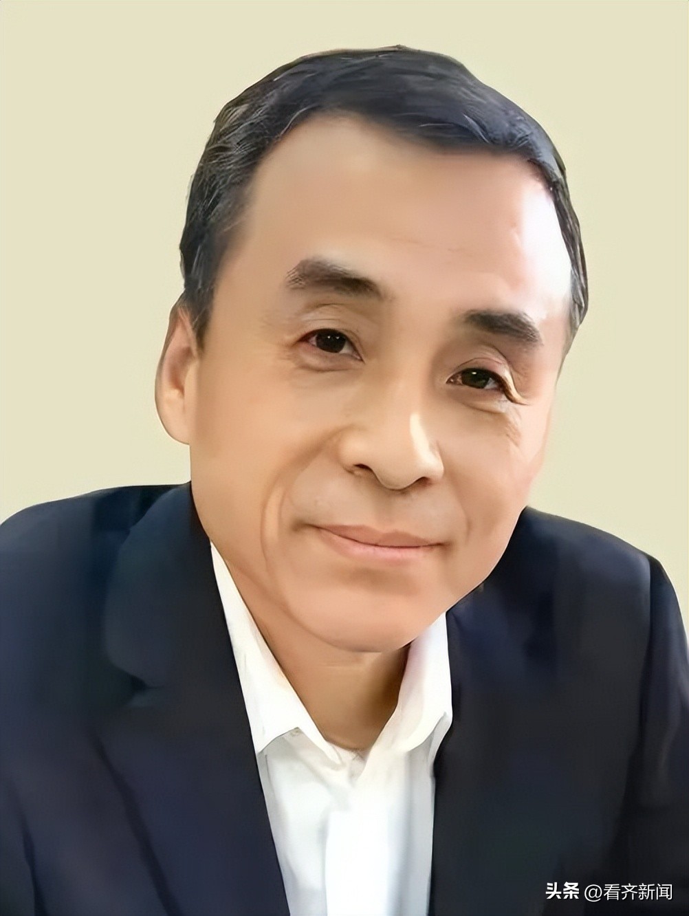 榻愰綈鍝堝皵琛℃按绉佺珛楂樹腑,榻愰綈鍝堝皵琛℃按楂樹腑