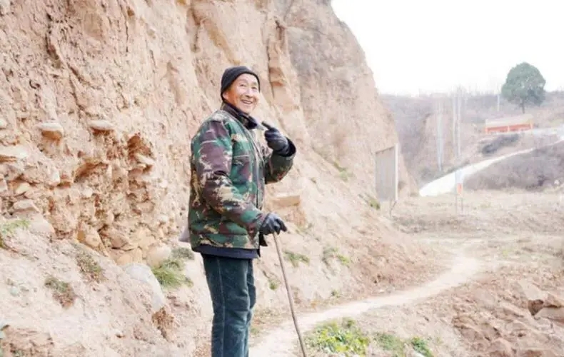 山西老农发现2只凤凰精心养4年,山西老农发现凤凰