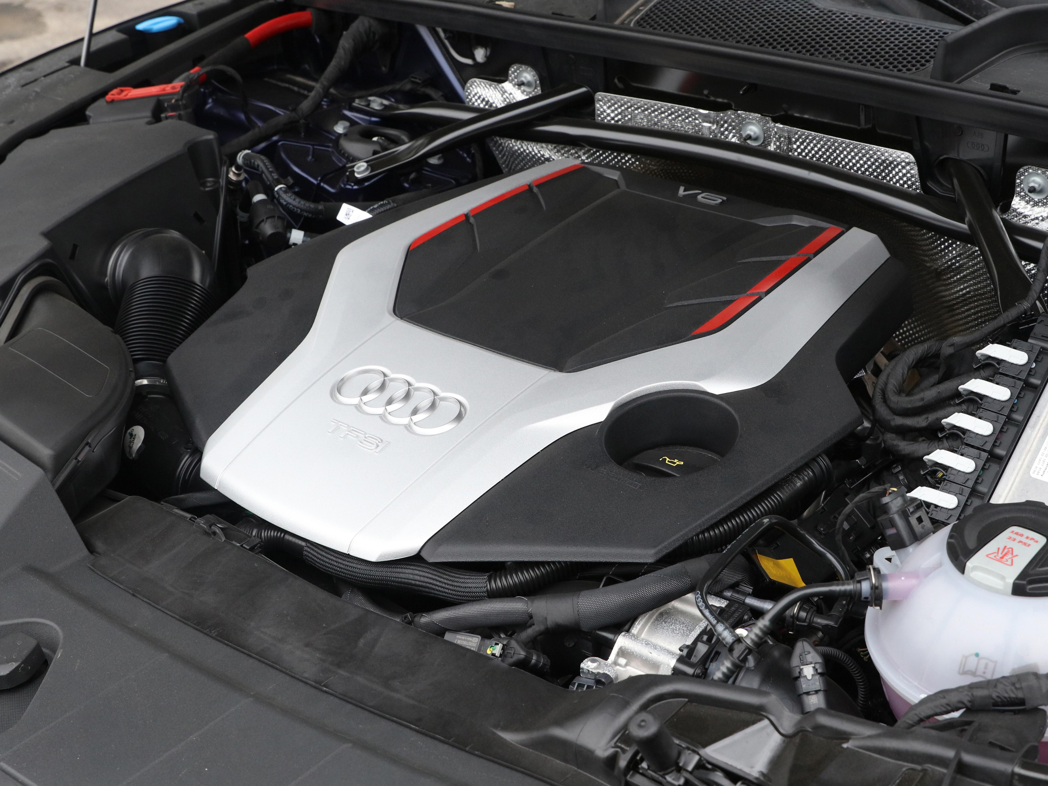 奥迪q5进口3.0t四驱顶配2011,奥迪q5lsportback和sq5sportback