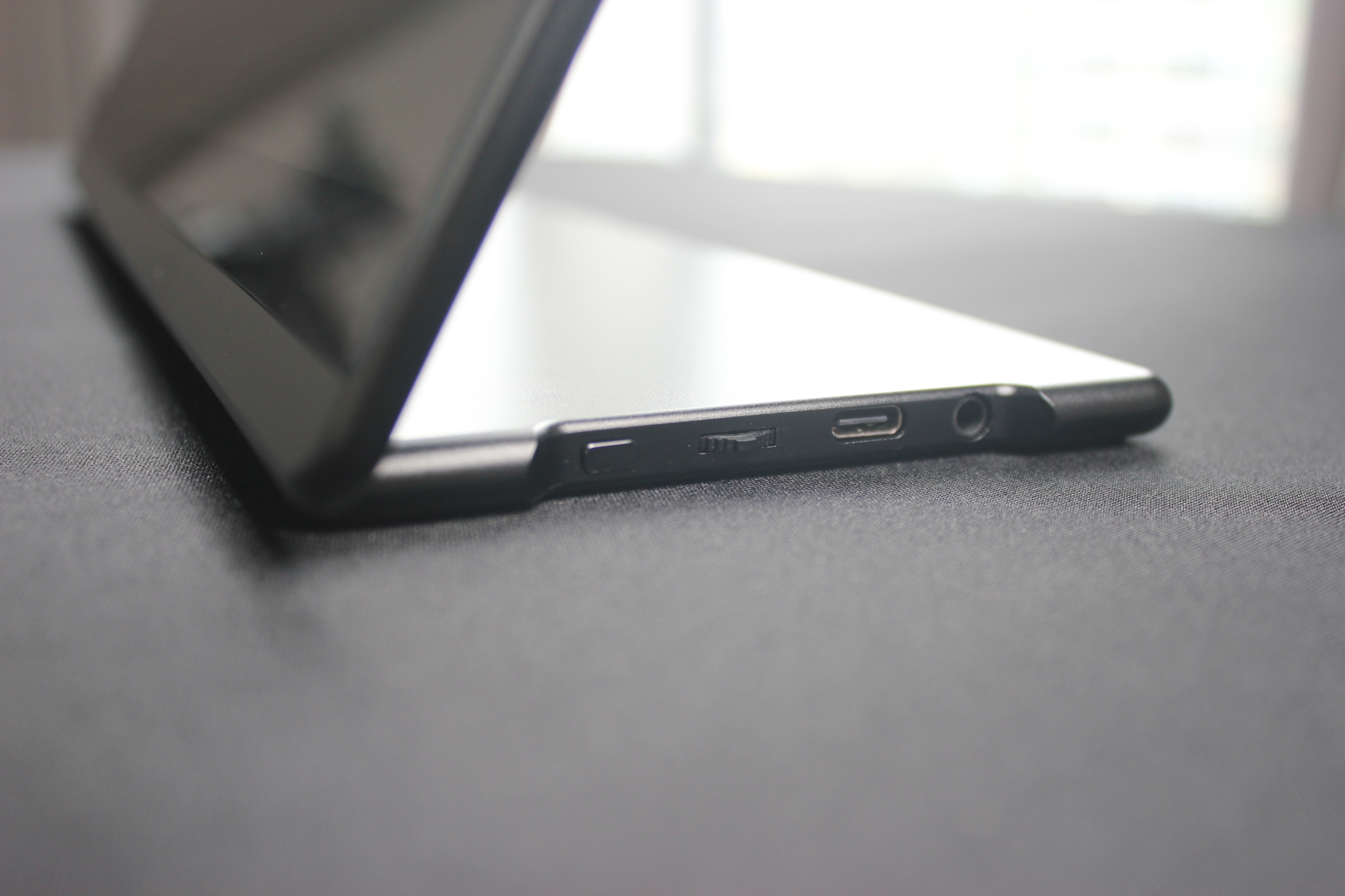 13寸便携显示器4k,三星显示器27寸2k240hz高色域