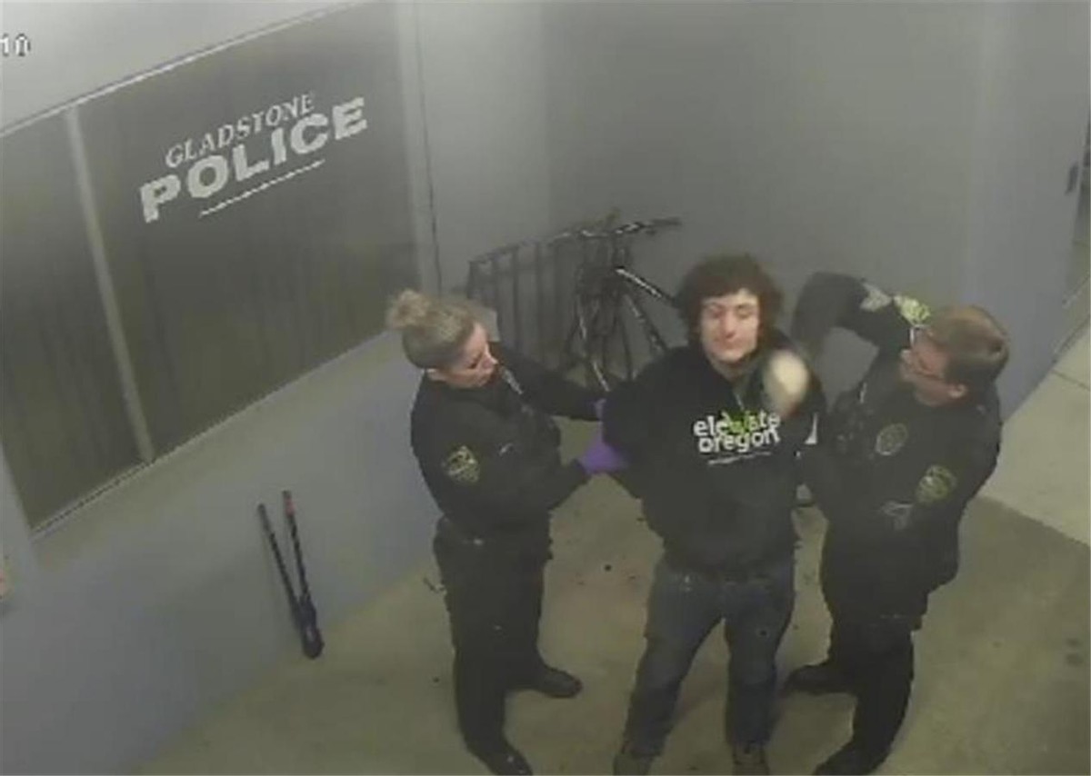 偷肥皂,专偷肥皂的小偷