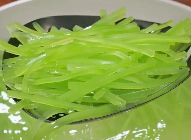 我们身边的“叶酸大户”，好多人不知道，多吃强筋骨，上下楼有劲