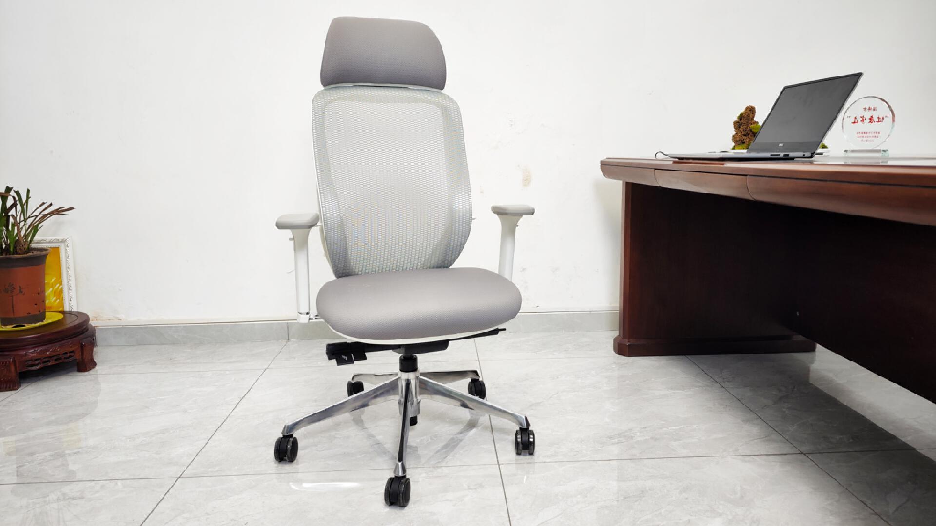 椅子推荐人体工学椅测评,适合上班族的护腰椅
