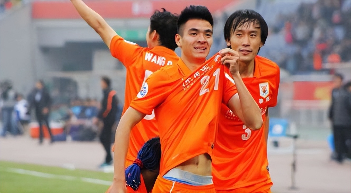 意外！泰山队王牌指挥官意外无缘新赛季中超报名，曾是球队主力