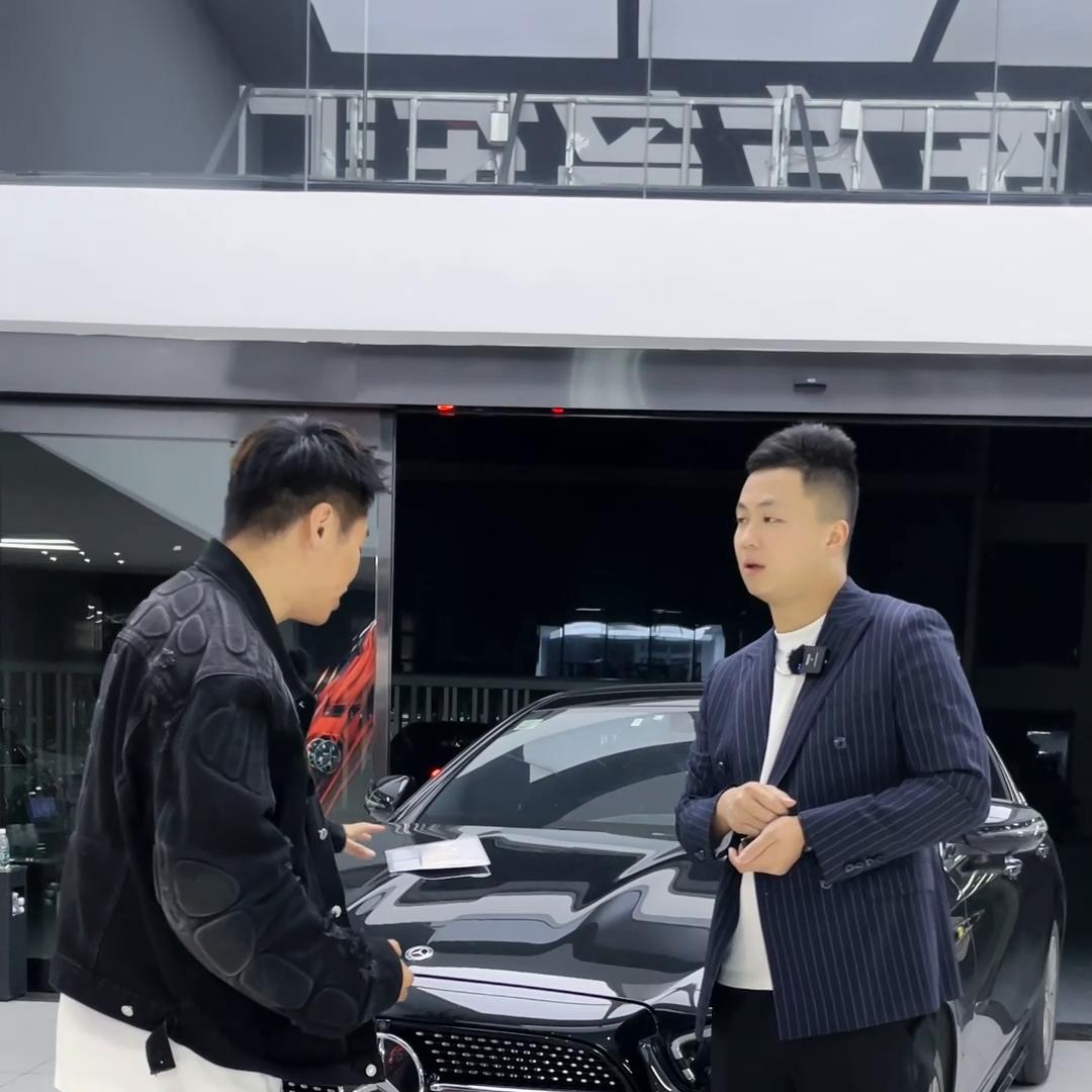 一个做二手车的居然买了新车,还放在我们这寄售!#汽车人...