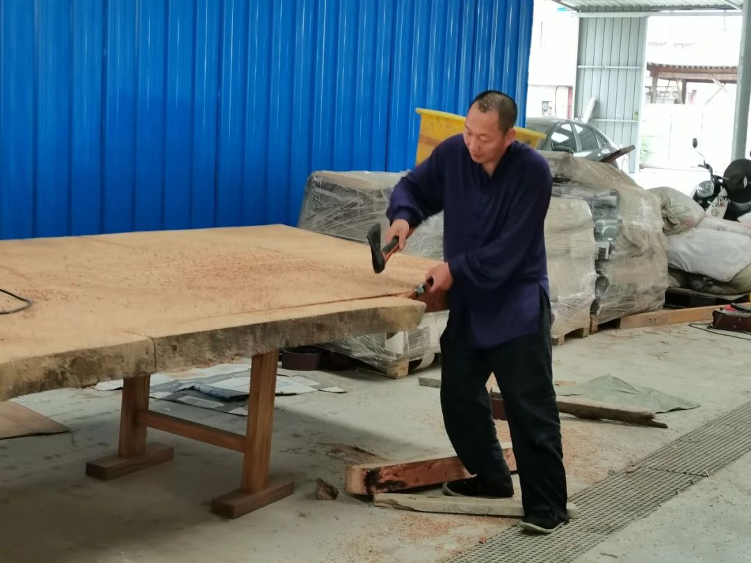 他挥金如土,他挥金如土免费阅读