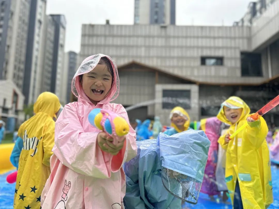 倾听儿童相伴成长六一节视频,六一儿童游玩活动