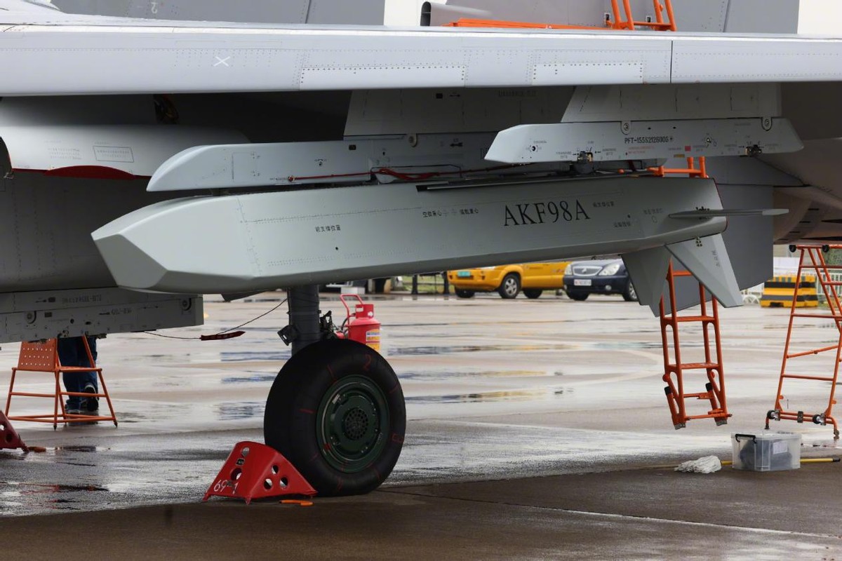 俄罗斯伊尔76运送巴勒斯坦,俄军伊尔76运输机运多少兵