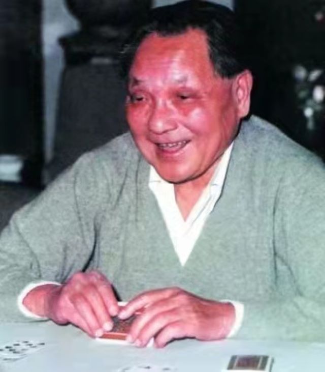 聂卫平被授予“棋圣”称号，*小平邓**说：圣人难当，还是当老百姓好