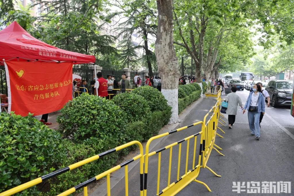 刚刚，青岛5万多勇士霸气走进战场！少年，此去何求？夺盛名、拔头筹、争魁首、独占鳌头！