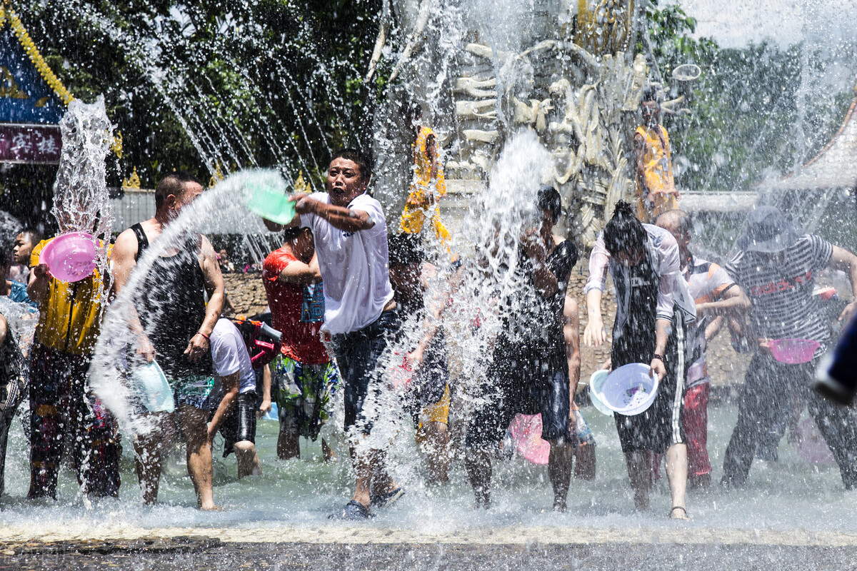 夏天自驾游最凉快的地方,旅游十大必去的地方中国夏天