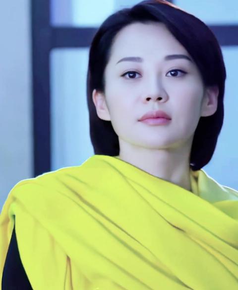 风情万种许晴现状,如今53岁的许晴身材和颜值