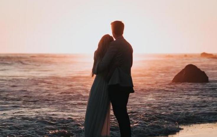 女生喜欢却装不喜欢的表现,男人爱你5大表现是装不出来的