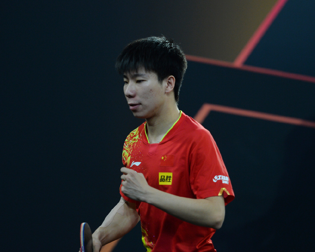 王皓评价马龙张继科,王皓夸赞林高远梁靖崑