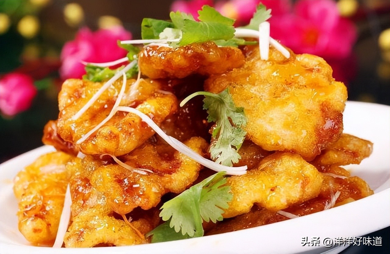 贵州大哥吃食物,大哥农村吃席视频