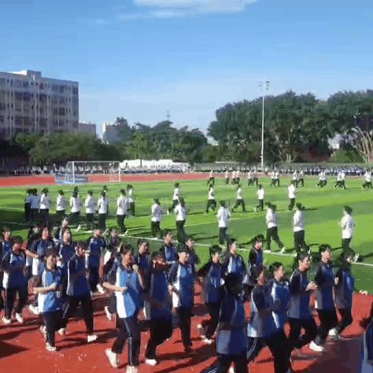 广东学校开幕式震撼全场,广东这所学校超硬核