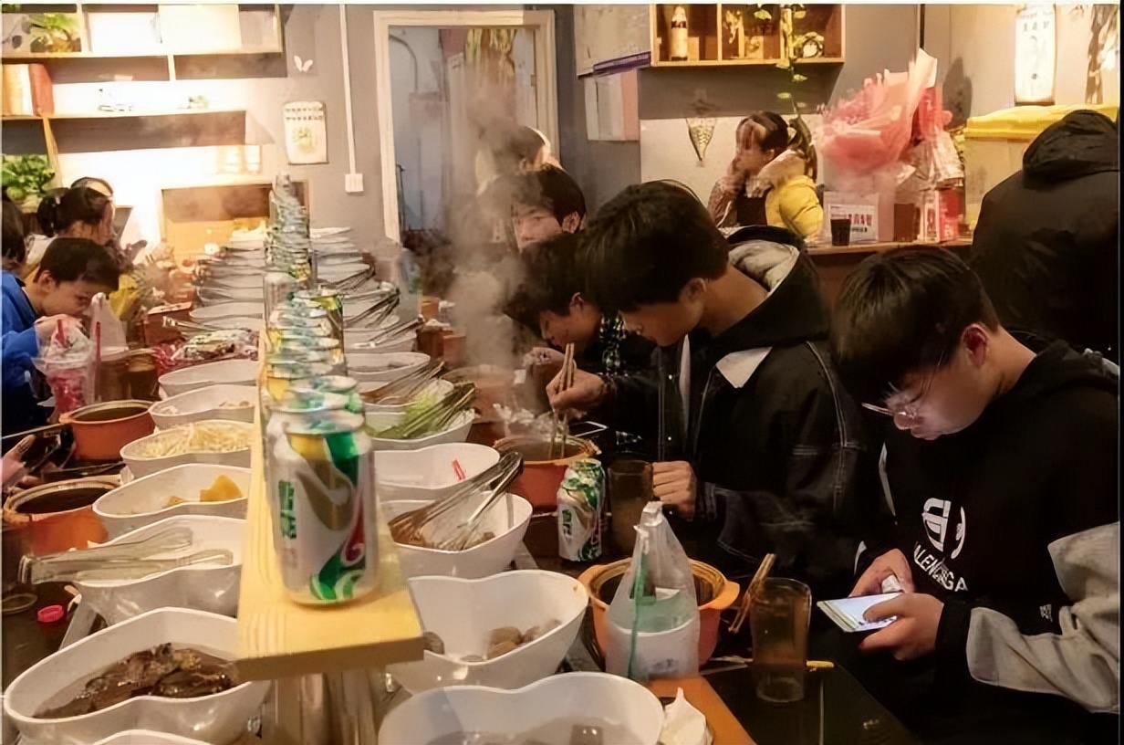 陕南旅游必备美食攻略,五一游吃什么食物