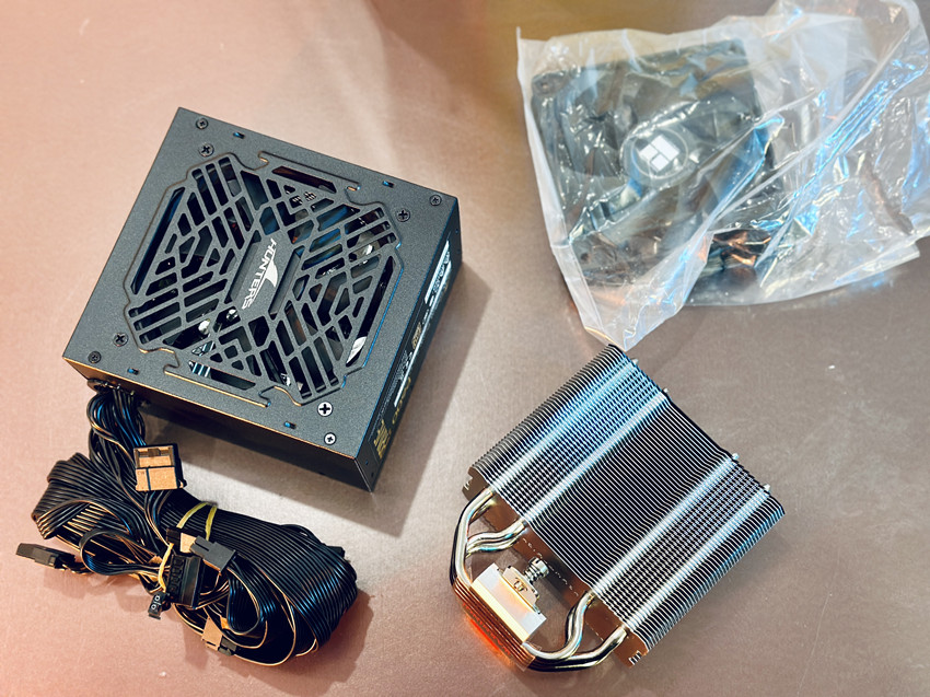 800元能买到什么样的游戏电脑主机,6999主机推荐