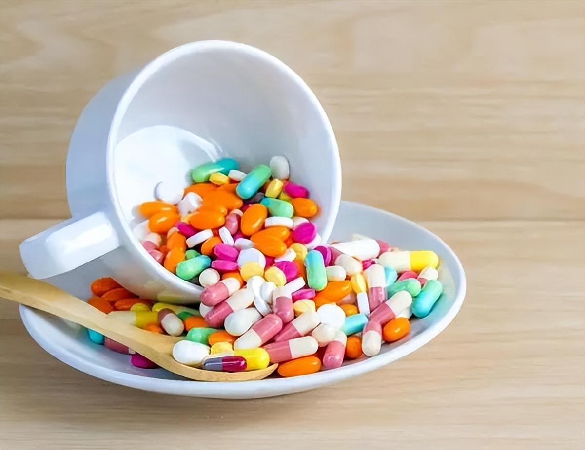 阿莫西林药是不是属于头孢,阿莫西林药属于青霉素之类吗