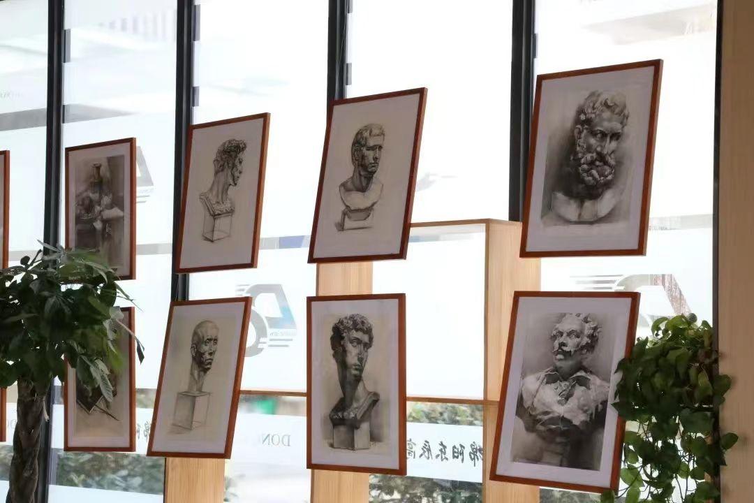 缁甸槼涓滆景楂樼骇涓鎺㈡牎,缁甸槼涓滆景楂樼骇涓鎺㈣