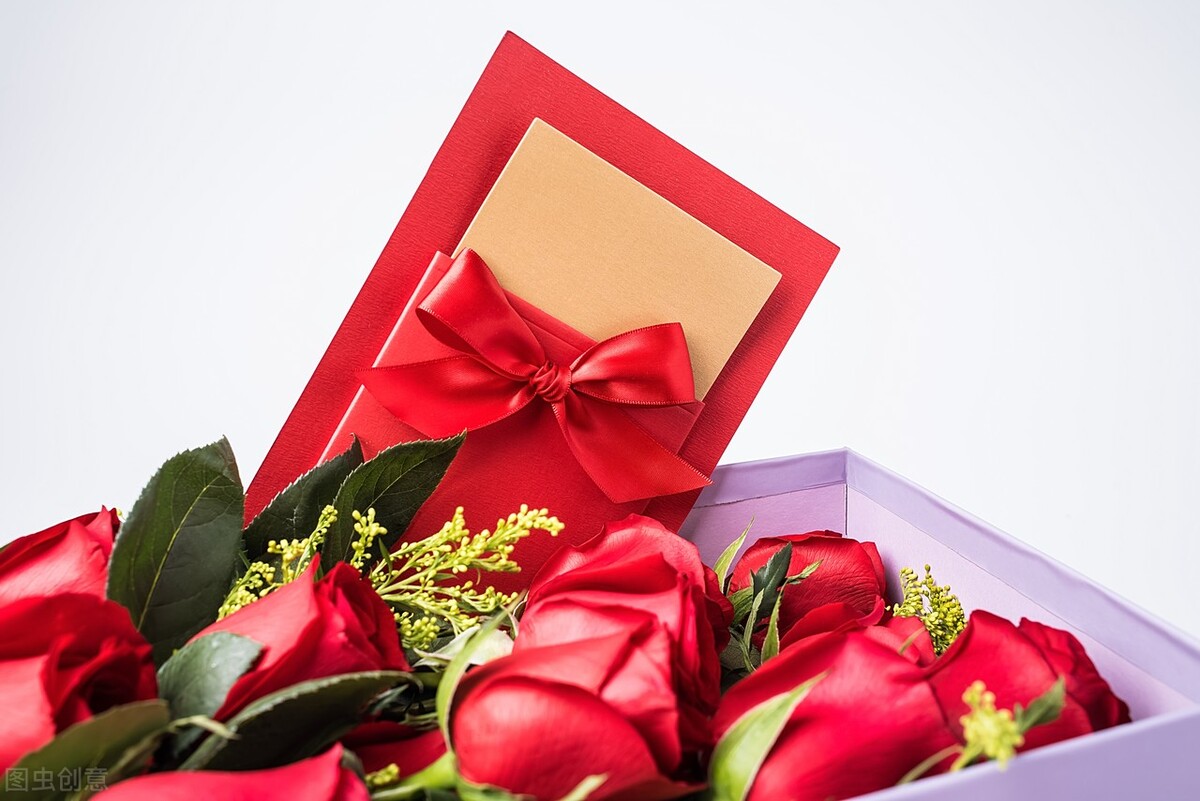 低成本创业小生意适合女生200元,小生意月入5万50岁创业成功案例