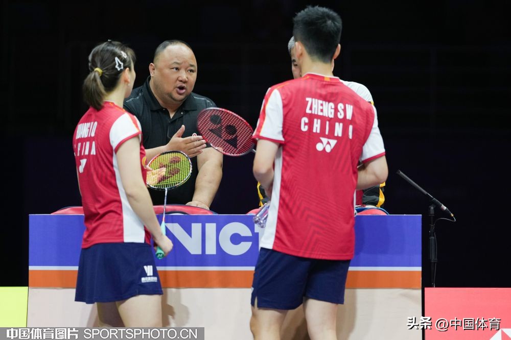 苏杯中国3-2逆转挺进4强,苏杯决赛中国对日本男双