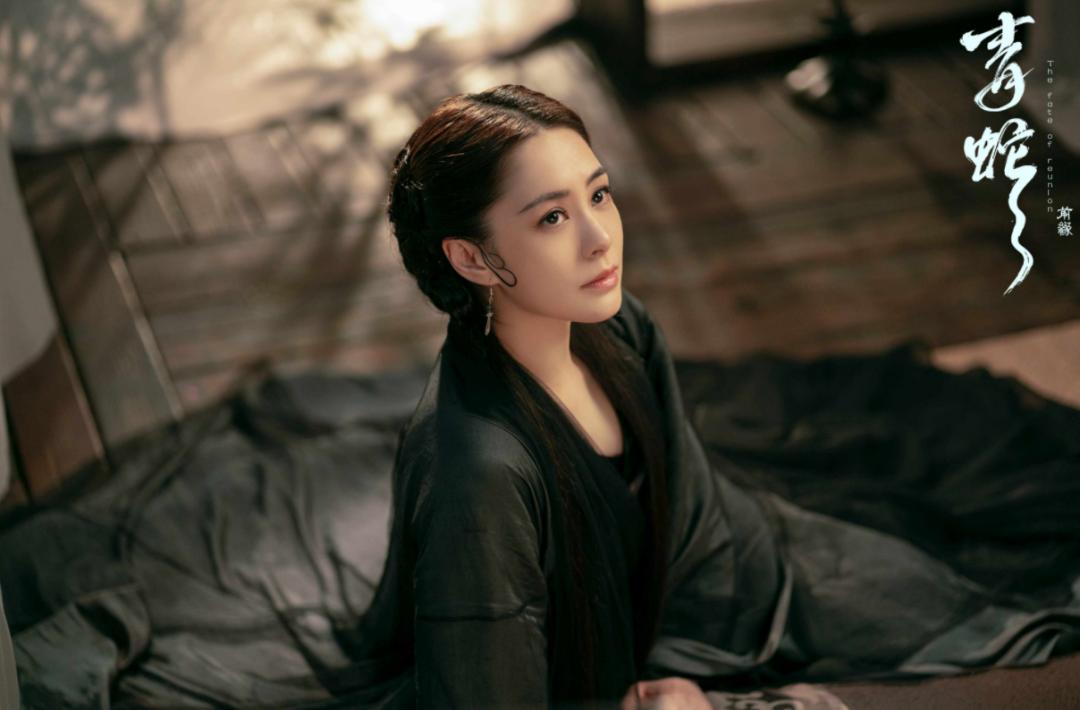 露再多也没什么用，她还要被消磨多久