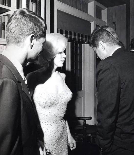 十桩影响深远的桃色事件，桩桩轰动，搅浑娱乐圈这潭深不见底的水