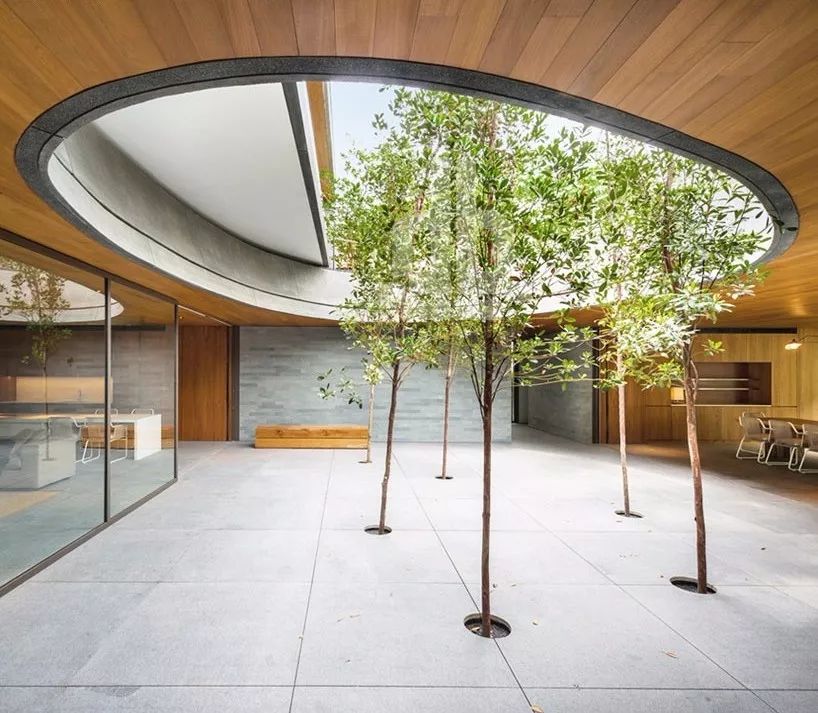 下沉式庭院算庭院吗,下沉式庭院和地上庭院叠石结合