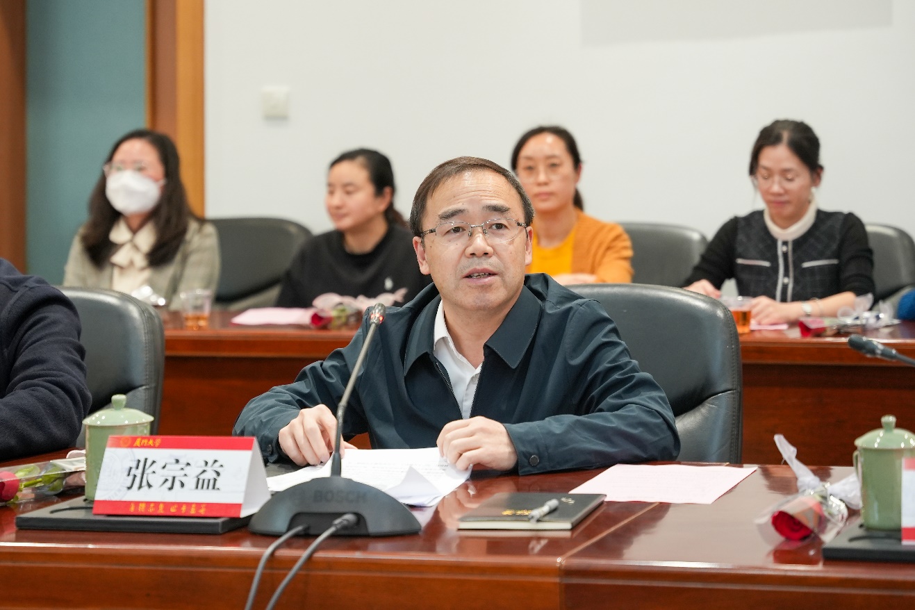 学校学生庆祝三八妇女节活动简讯,凝聚她力量妇女节