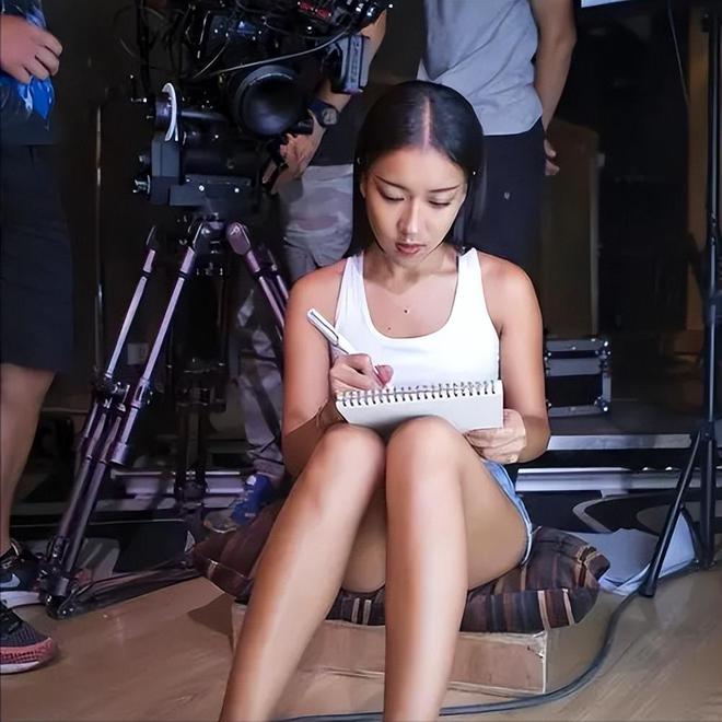 吉克隽逸成名前后,吉克隽逸为啥这么有钱