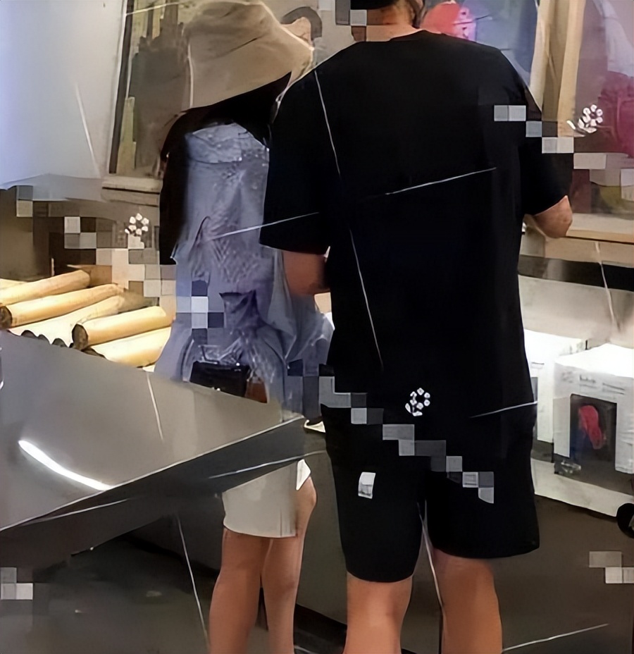 最惨前夫刘恺威：夜光剧本声名尽毁，蹭前妻热度重回内娱无人识