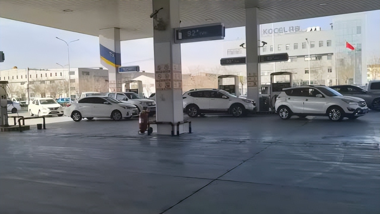 宁夏油价上涨最新价格表,油价上涨车主不敢踩刹车