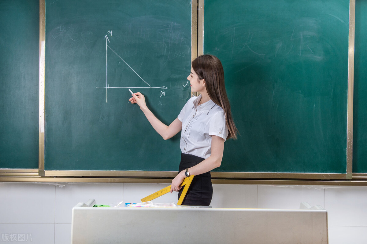 昨天的故事系列177《新的老师》