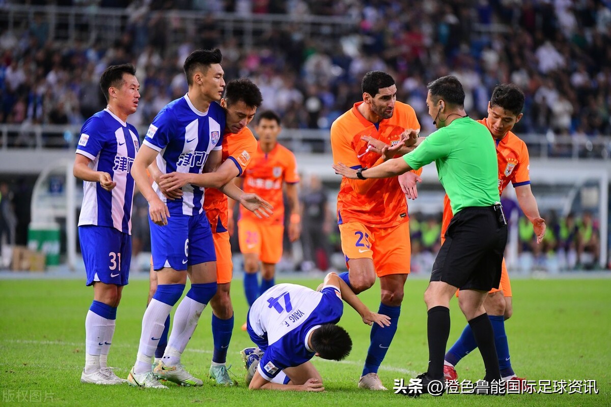 山东鲁能泰山天津裁判争议判罚,贾德松绝杀山东泰山