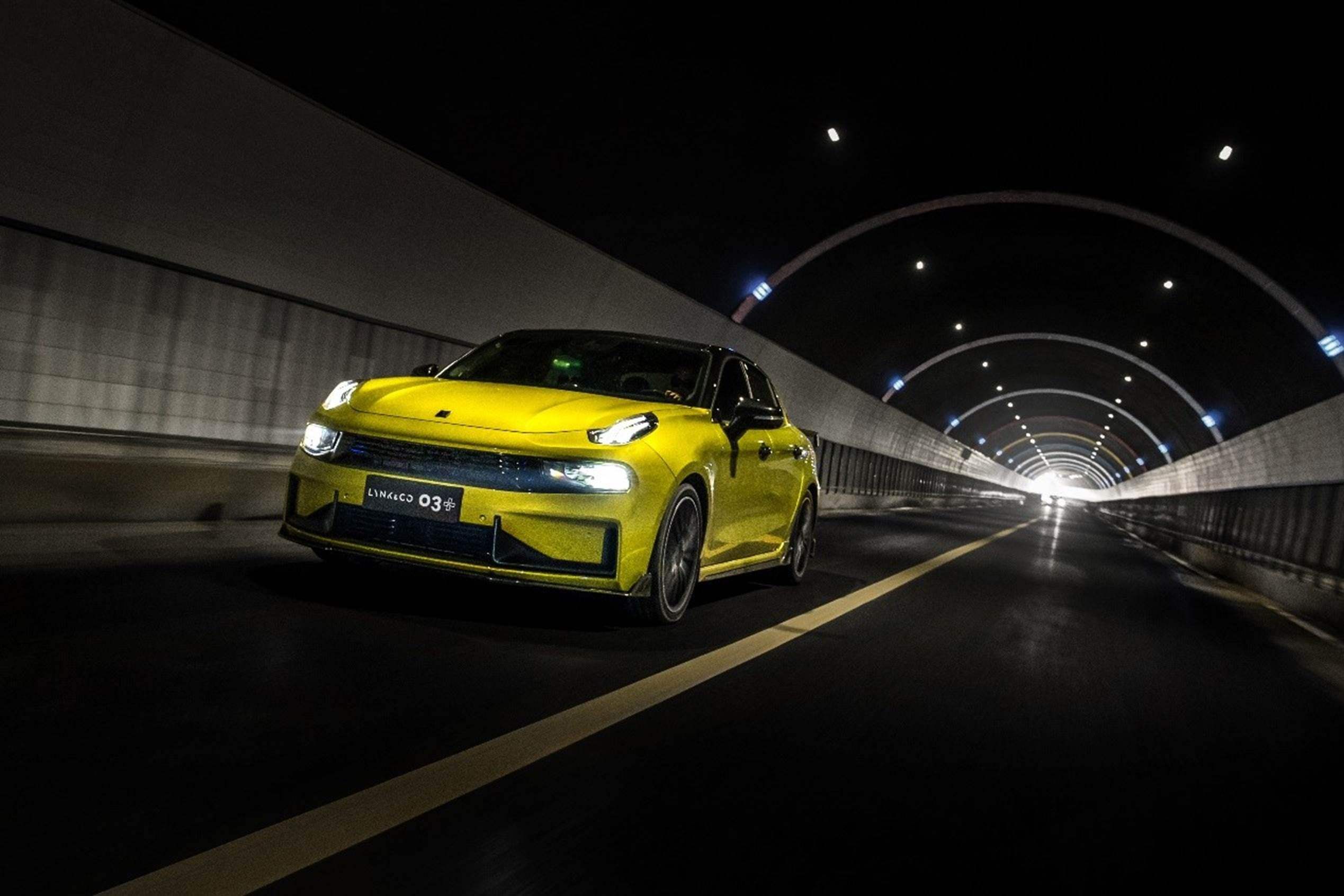 捷豹靠国内救活的吗,捷豹从豪华品牌跌入低谷