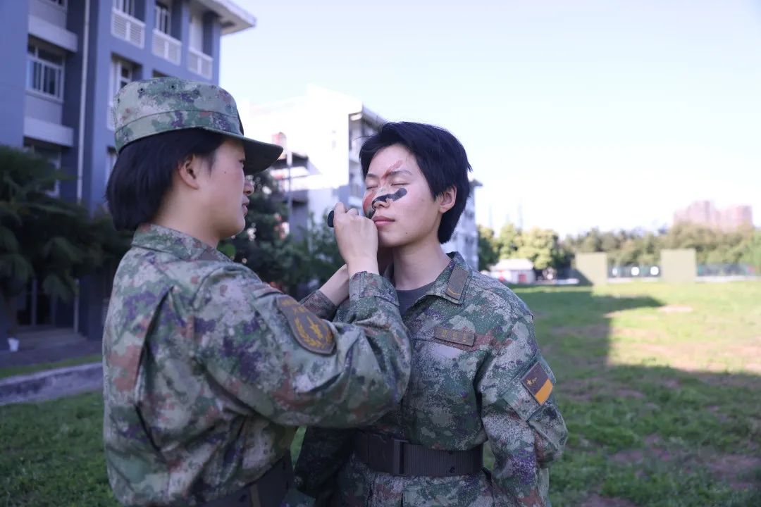 军营帅气视频,军营精彩瞬间照片