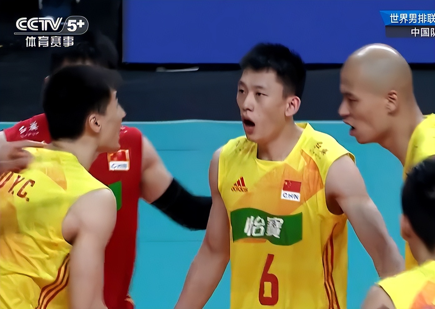 中国男排张景胤最新比赛,2024中国男排张景胤救球